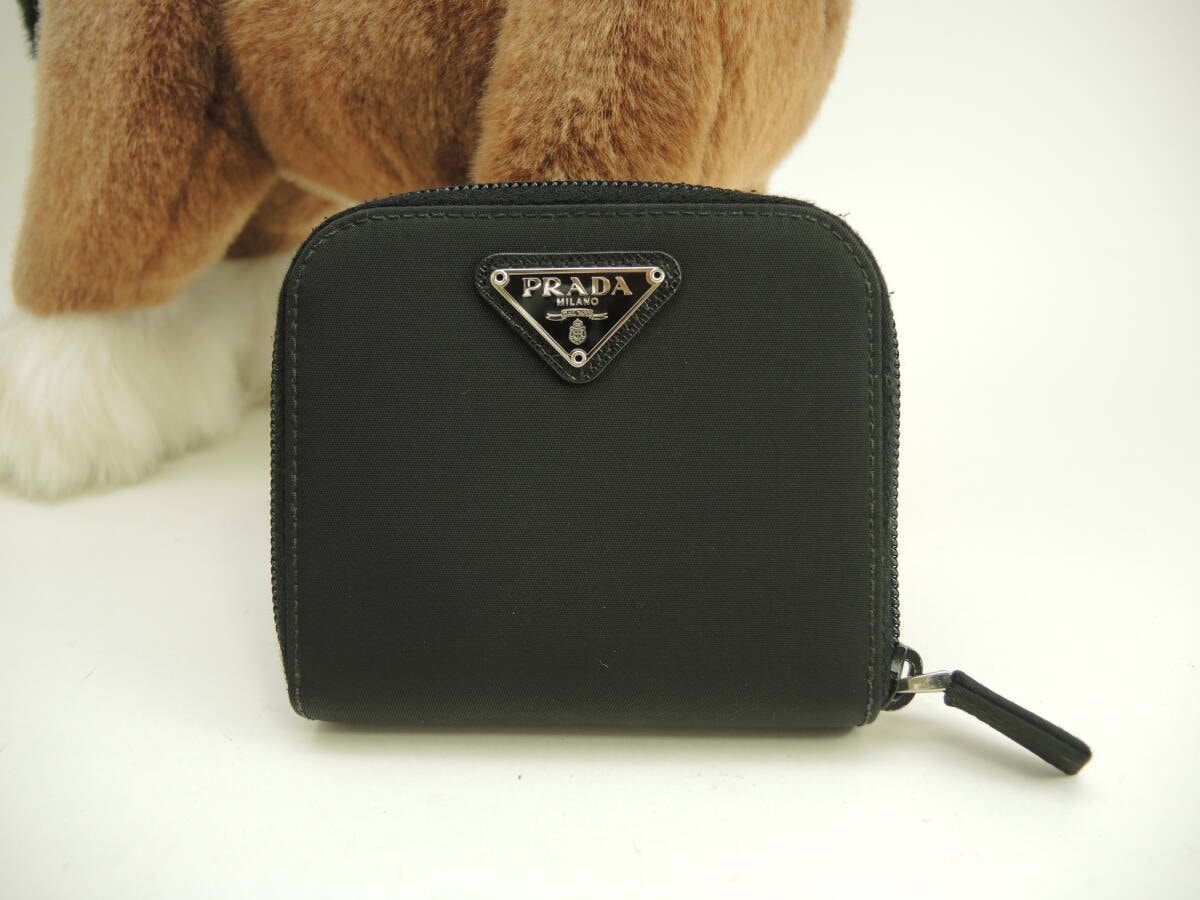プラダ コンパクトウォレット トリアングル テスート黒 2折財布 スモール財布 美品@172