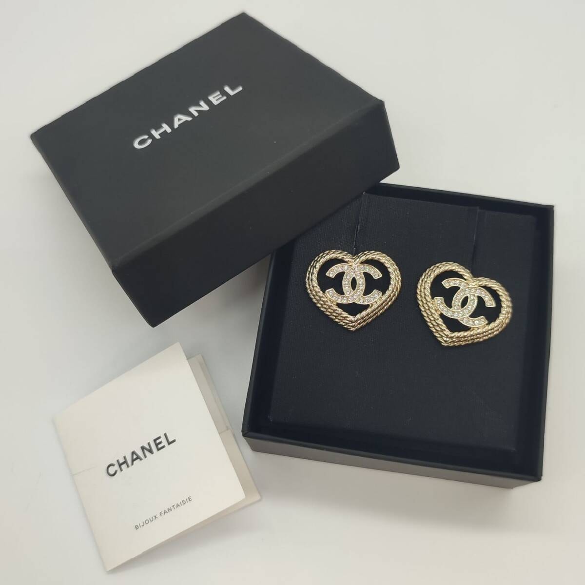 【未使用級】CHANEL　シャネル　ピアス　ココマーク　ハート　B24P