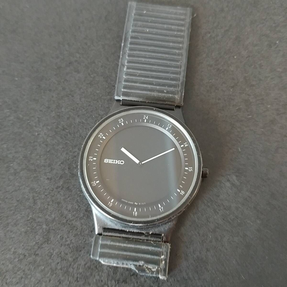 SEIKO セイコー クォーツ 黒文字盤 2N20-0050 現在不動 現状渡し