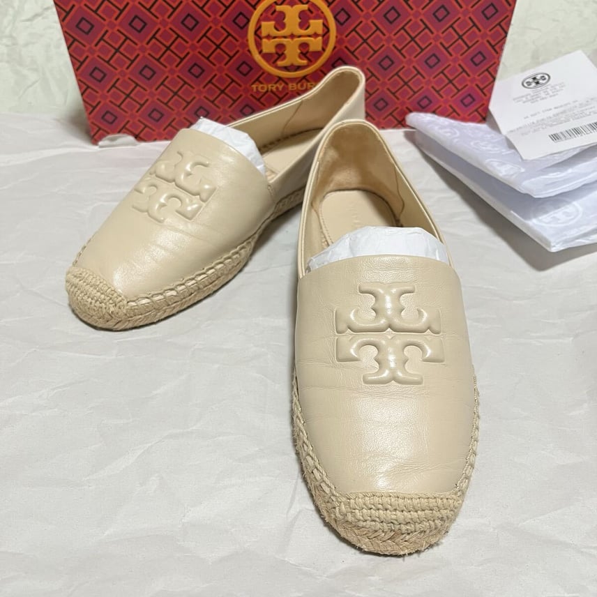 B (目立った傷や汚れなし)】【美品】 トリーバーチ B (目立った傷や汚れなし)】【美品】 トリーバーチ