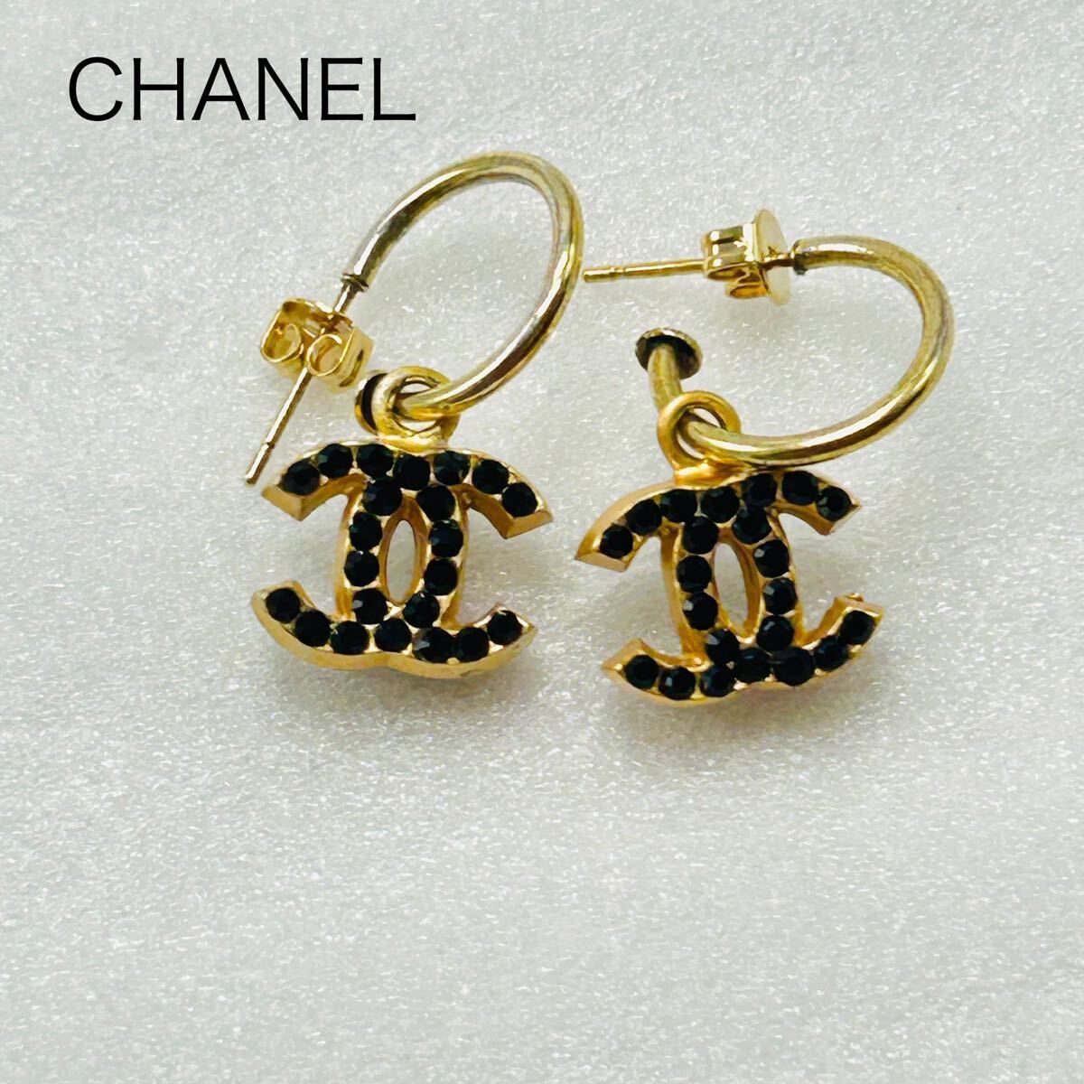 希少　CHANEL シャネル ピアス　ココマーク　CC ユニセックス 希少CHANEL シャネル ピアスココマークCC ユニセックス