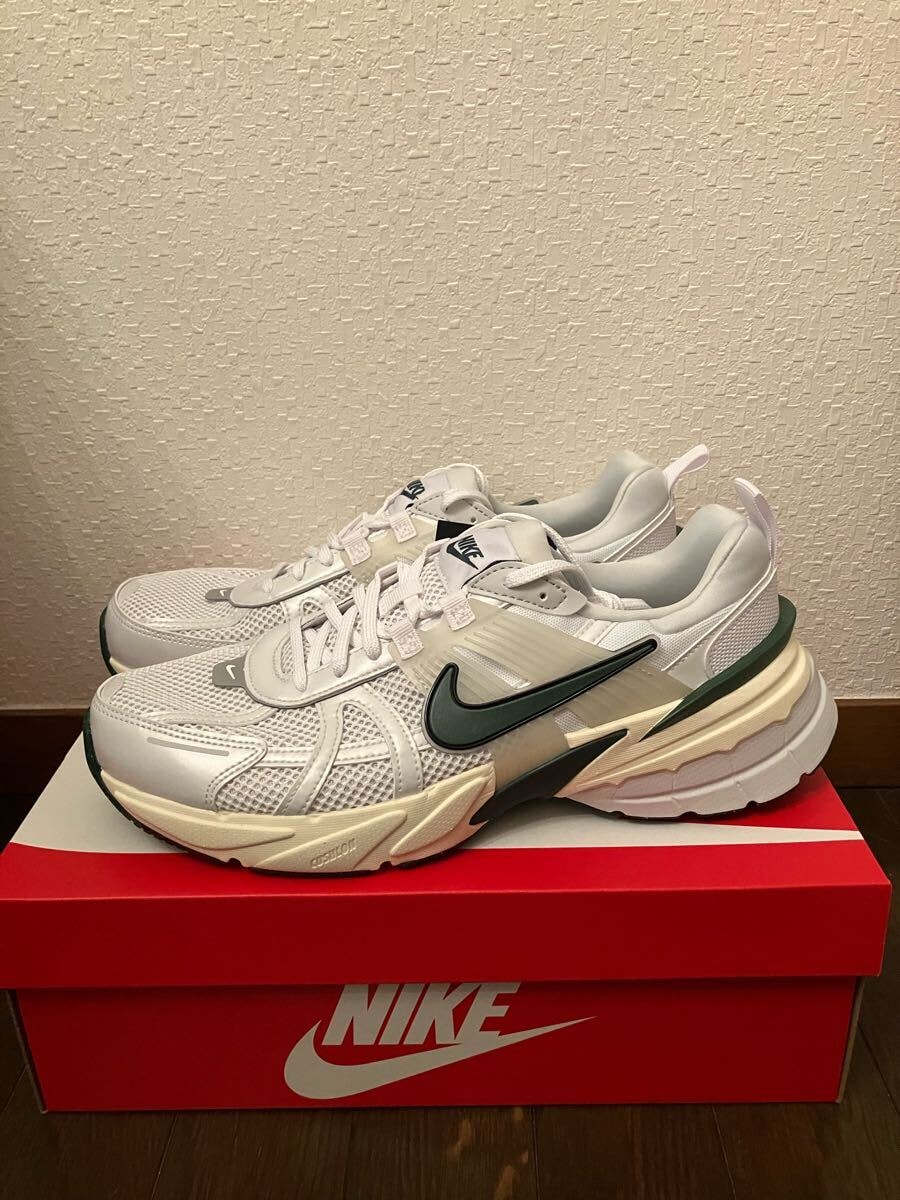 NIKE ナイキ　V2K ラン　ウィメンズ28.5cm ホワイト　グリーン　 ランニングシューズ