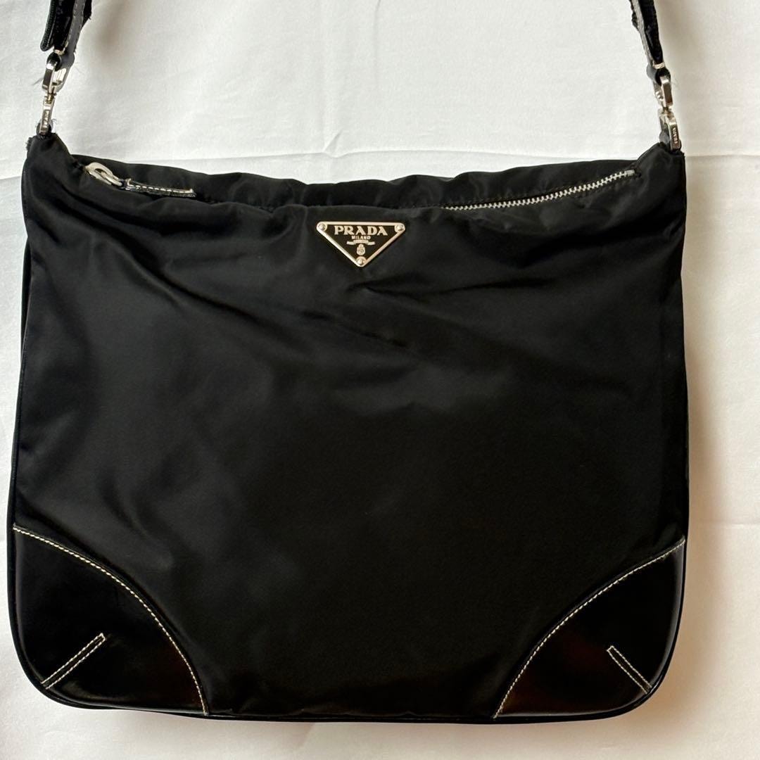 B (目立った傷や汚れなし)】PRADAナイロンレザー切替サコッシュタイプ