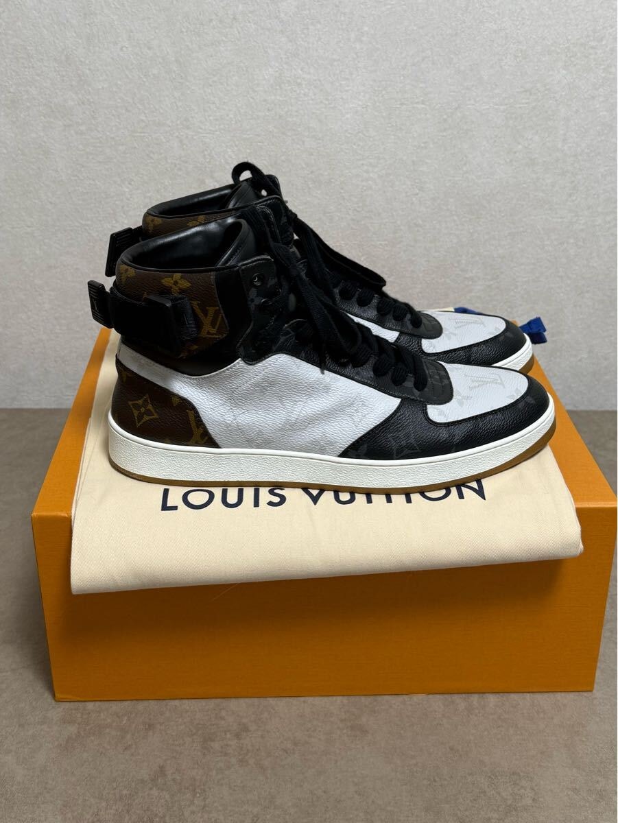 ルイヴィトン リヴォリ・ライン スニーカー サイズ7ハーフ ブラック ホワイト 1A44VS