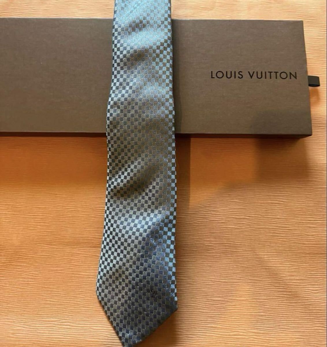 箱付き　LOUIS VUITTON　ルイヴィトン 　ダミエ　ネクタイ
