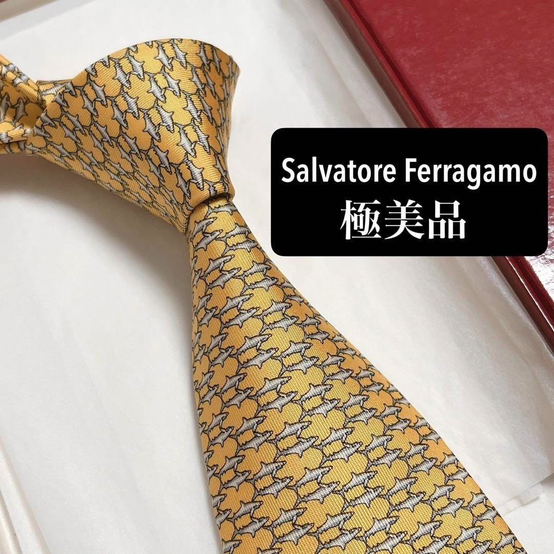 サルヴァトーレフェラガモ ネクタイ シルク 魚柄 イエロー 新品 未使用 中古】 サルヴァトーレフェラガモ Salvatore Ferragamo ネクタイ