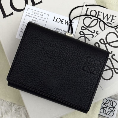 B (目立った傷や汚れなし)】超極美品 LOEWE 6連キーケース ブラック B (目立った傷や汚れなし)】超極美品 LOEWE 6連キーケース ブラック