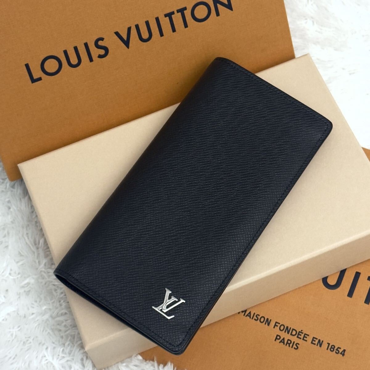 ☆未使用級☆LOUIS VUITTON ルイヴィトン ポルトフォイユ タイガ 財布 ブラザ