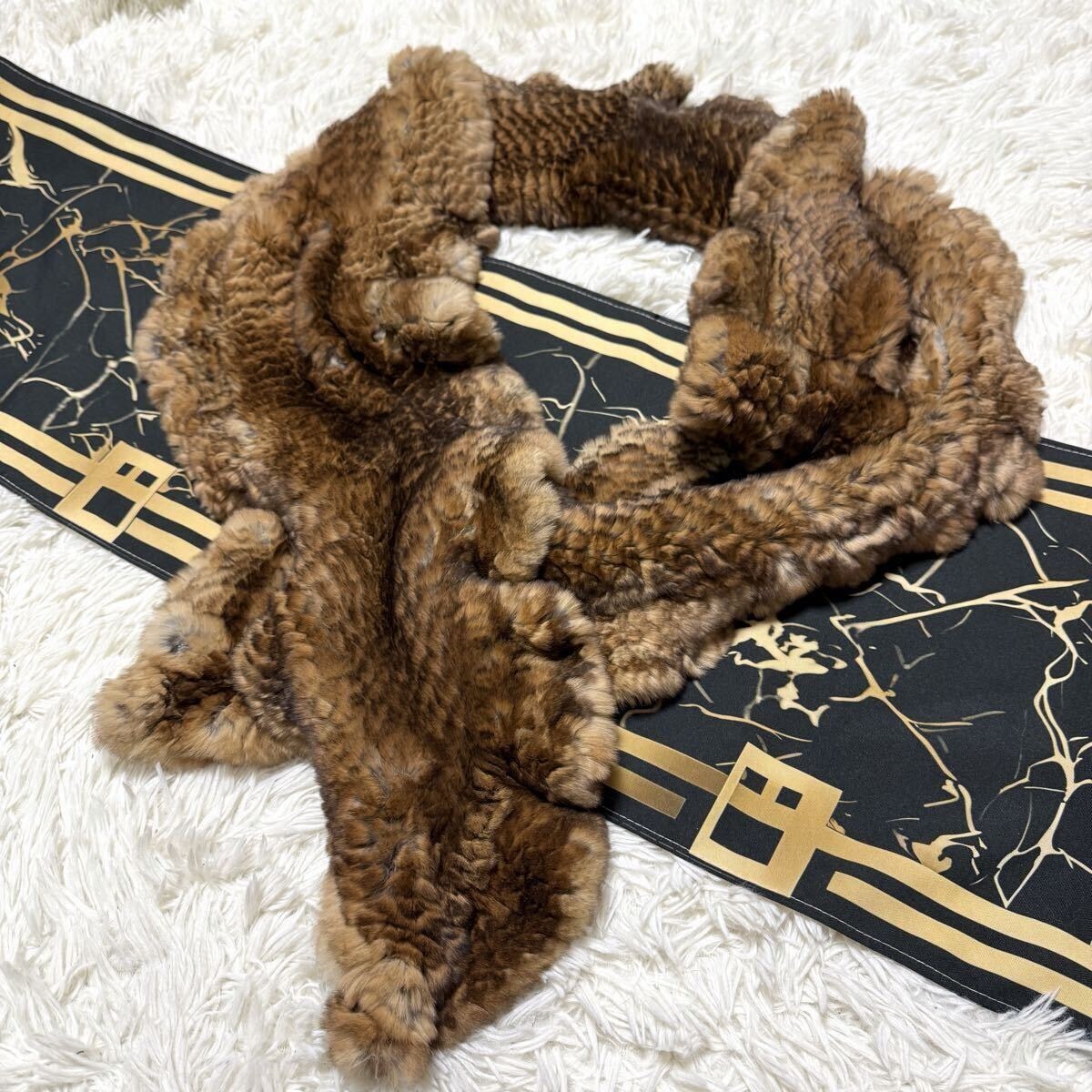 FENDI フェンディ マフラー リアルファー 本毛皮 毛並み なめし柔らか ティペット ショール ホログラムシール クリスマスプレゼント 最高級