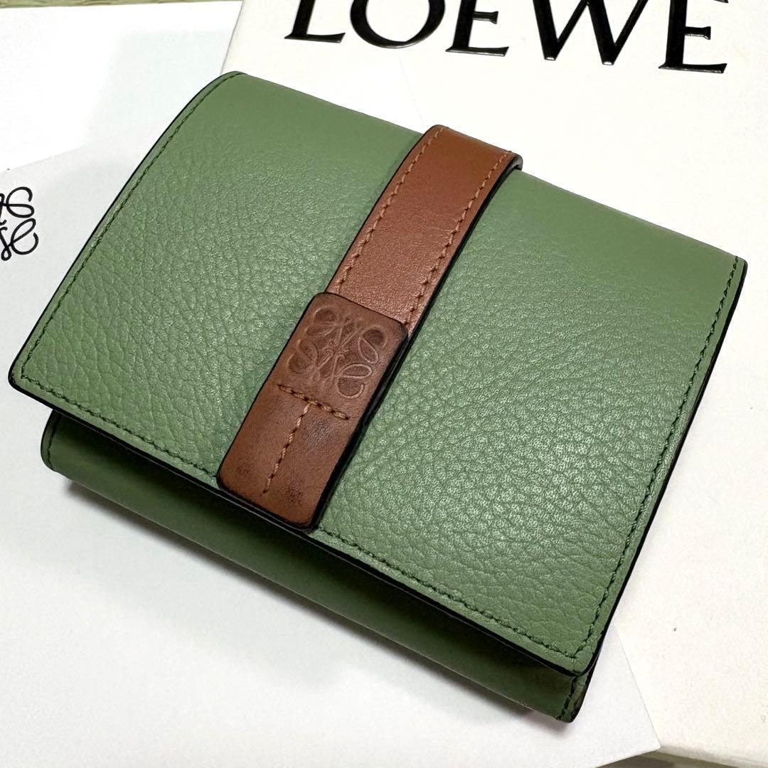 L O E W E 財布 レザー 折り財布 ロエベ ストライプ レザー ウォレット ”オレンジ/グリーン/ブラック