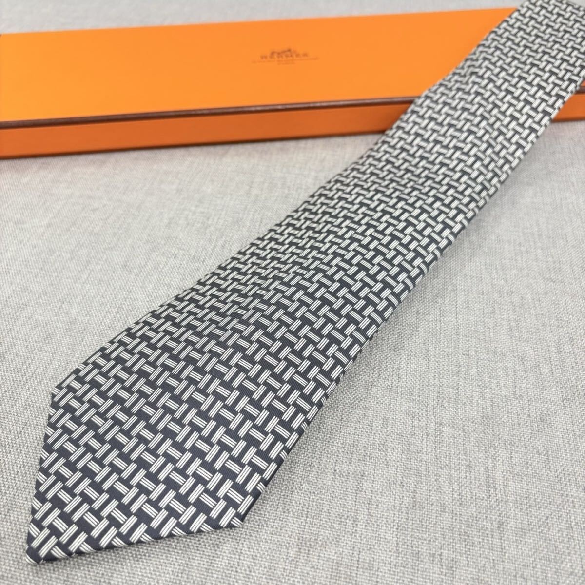 極美品 HERMES エルメス シルク100 総柄 ネクタイ H柄 ブラック/ホワイト