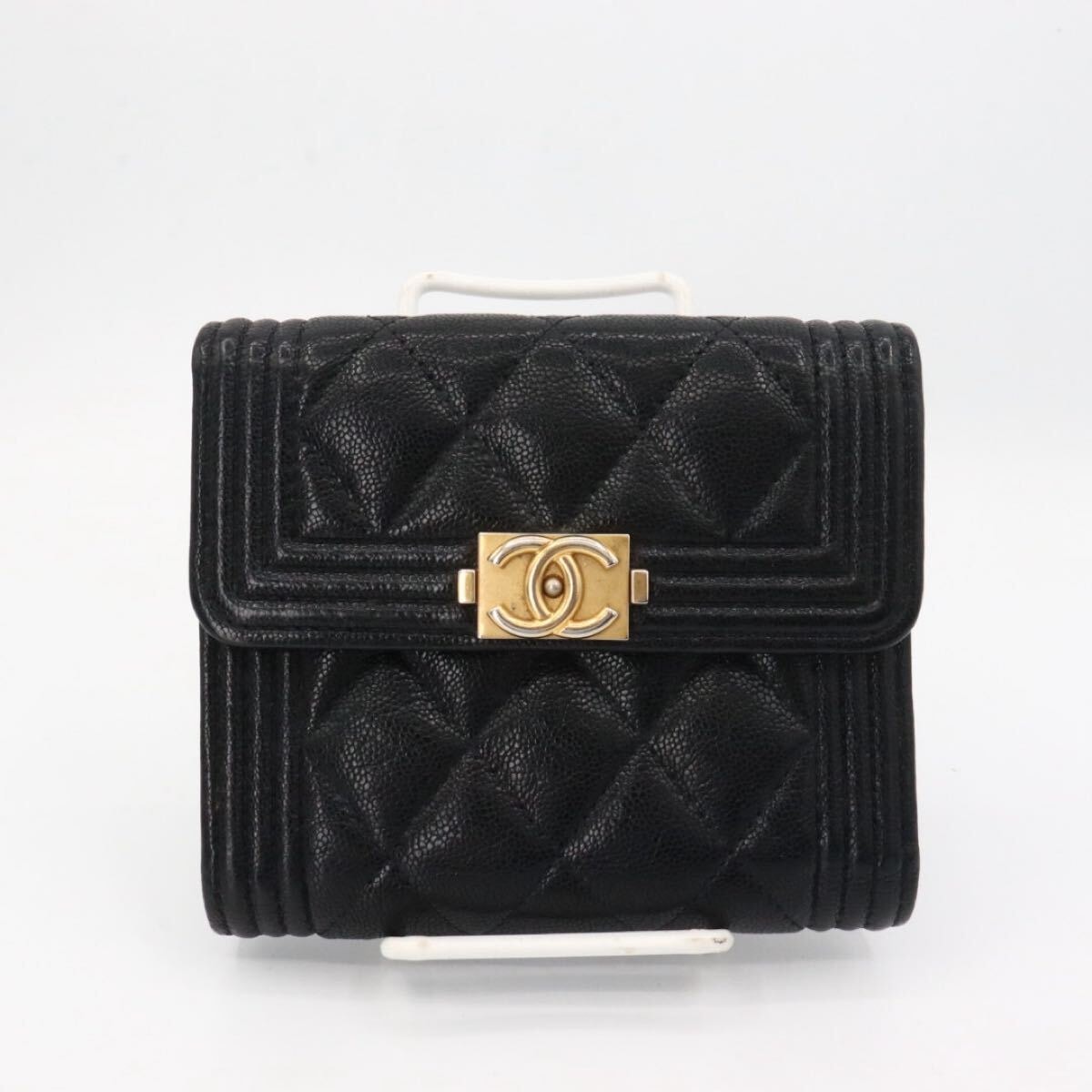 CHANEL 美品　シャネル　キャビアスキン　ボーイシャネル　折り財布　ブラック