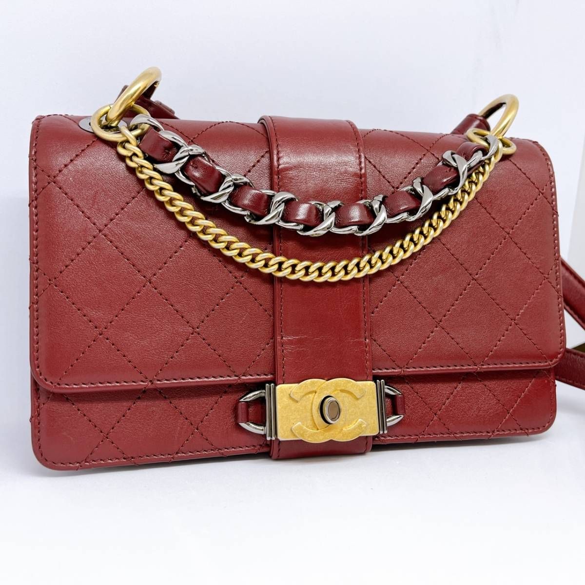 【オススメ品】CHANEL(シャネル) 2WAY マトラッセ ボーイ ラムスキン チェーンショルダーバッグ ボルドー ゴールド×シルバー金具 26番台