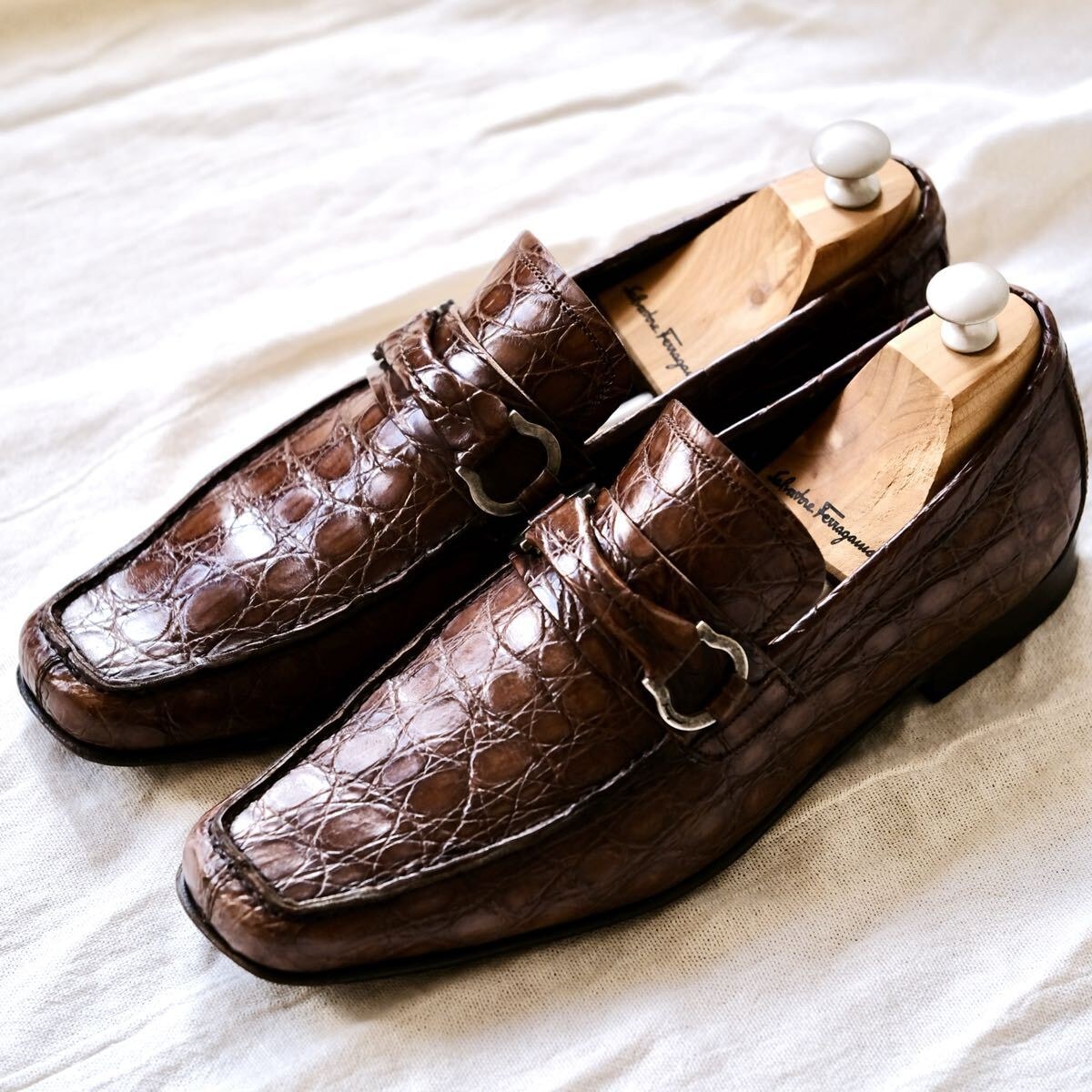 Salvatore Ferragamoクロコダイルガンチーニローファー75木型付