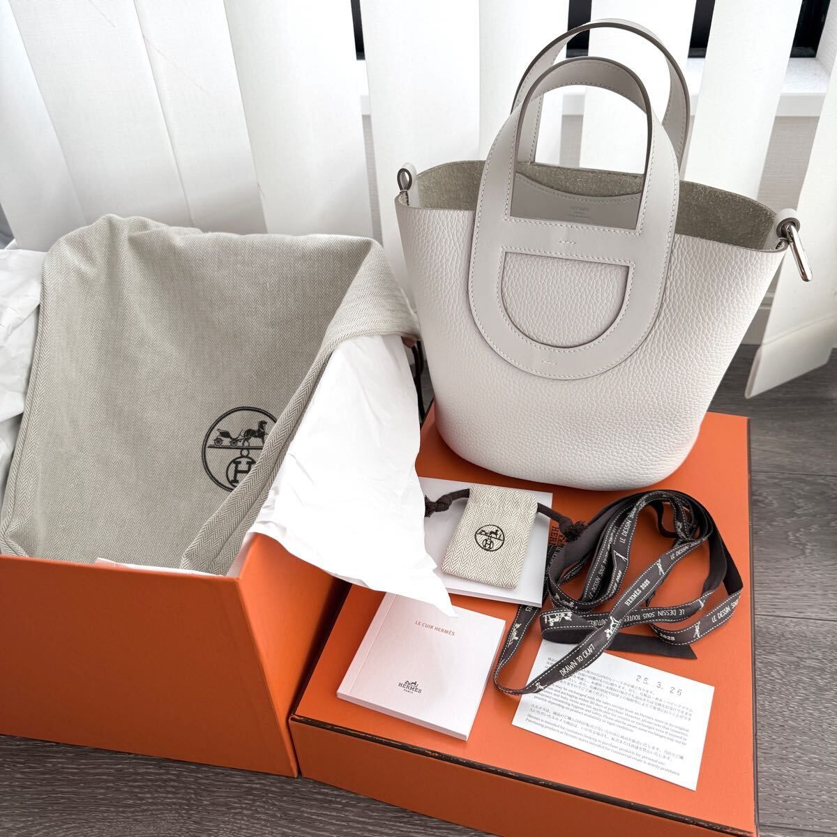 美品　HERMES エルメス　インザループ18 ハンドバッグ レザー