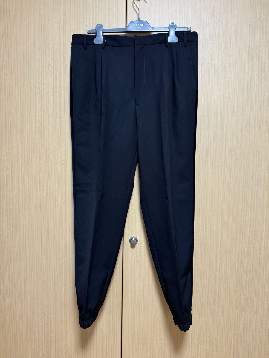 PRADA トライアングルロゴ サイドベロアラインウールパンツ 48 ブラック 新品・未使用(ワケあり)】新品未使用 PRADA トライアングルロゴ サイド