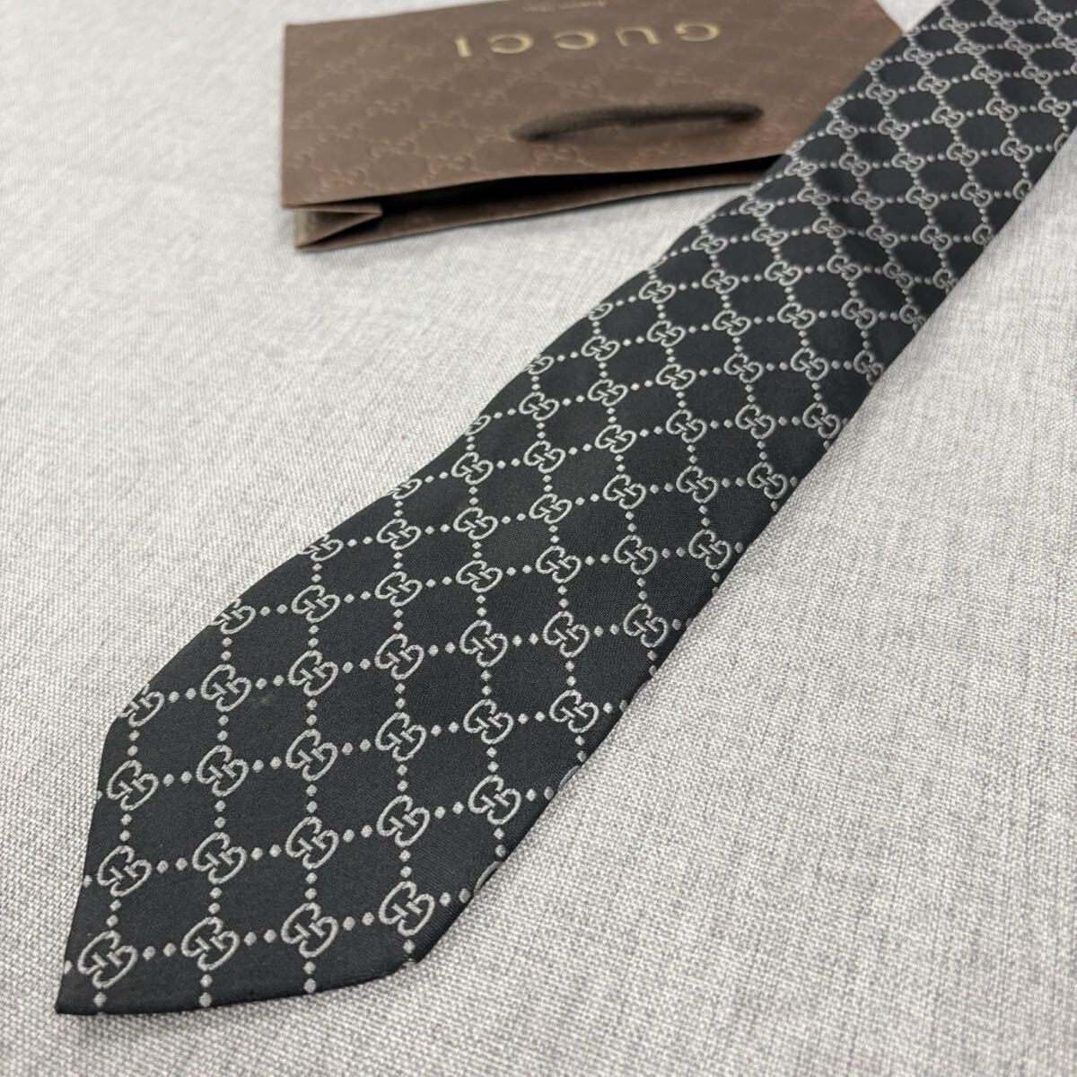 極美品 GUCCI グッチ GG柄 シルク100 ネクタイ 総柄 ブラック