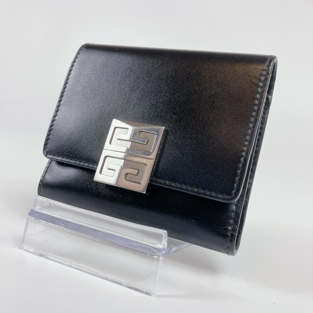 ジバンシー GIVENCHY 4G 三つ折り財布 コンパクトウォレット ブラック レザー イタリア製 ロゴ金具 シルバー金具 メンズ　レディース