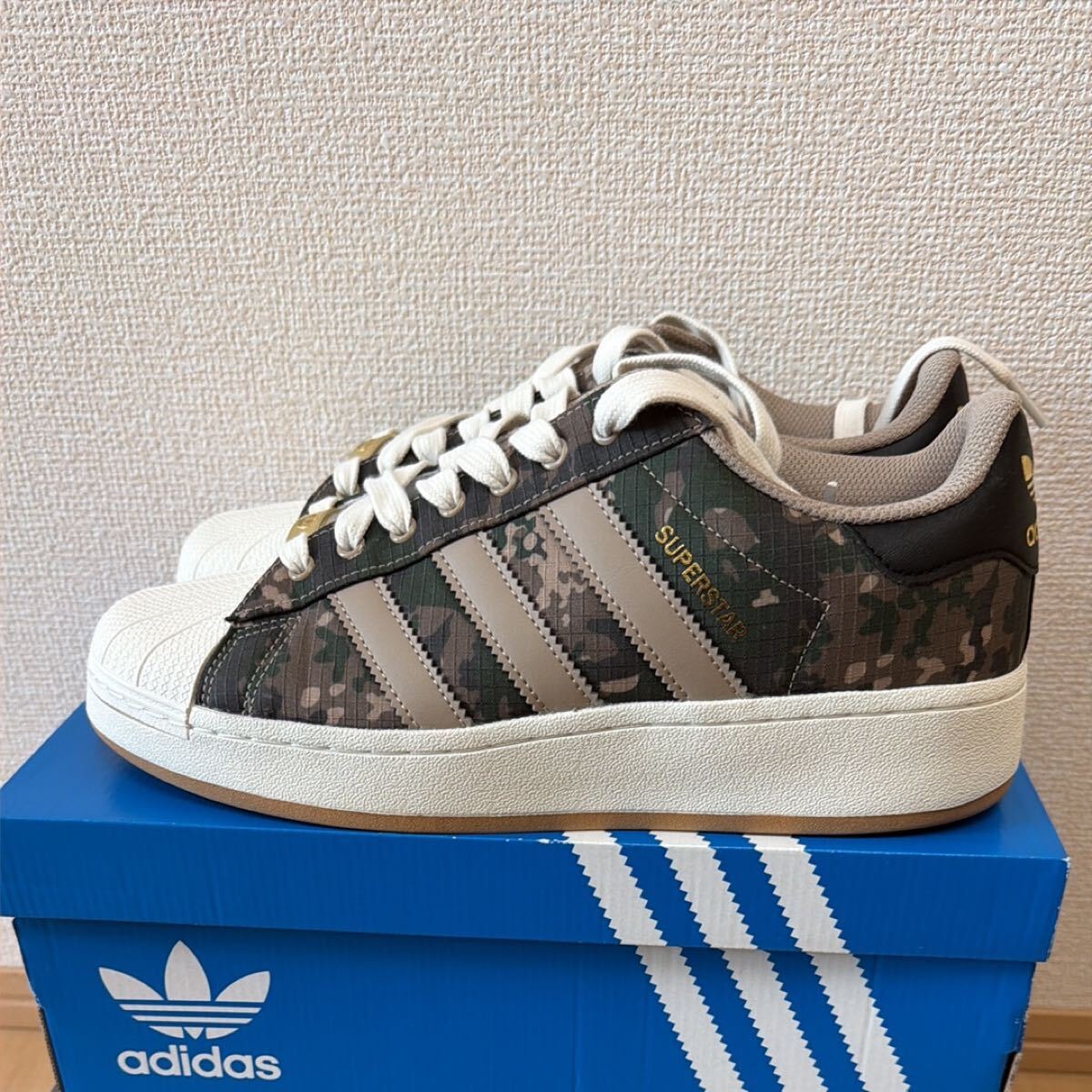 アディダス スーパースター XLG "シャドウグリーン/パントーン/ガム"