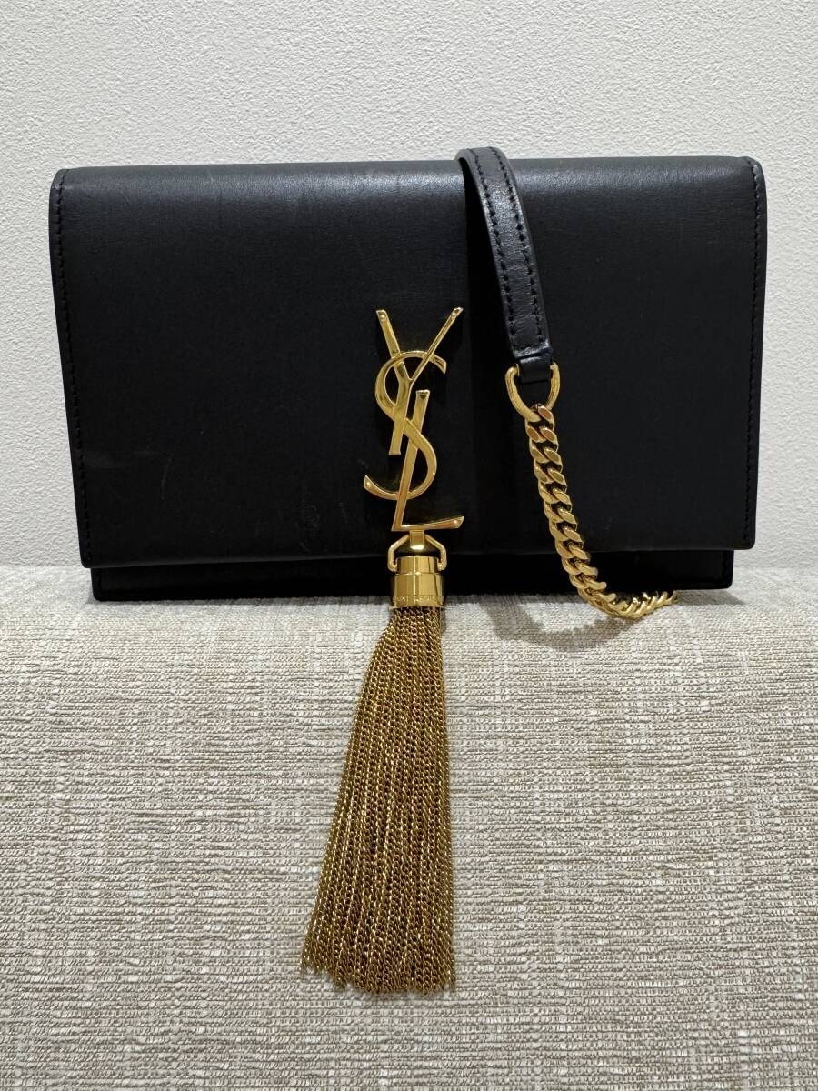 【YSL サンローラン ケイトタッセル チェーンショルダーバッグ スモール】エレガンスと存在感を兼ね備えたアイコンバッグ 傷あり