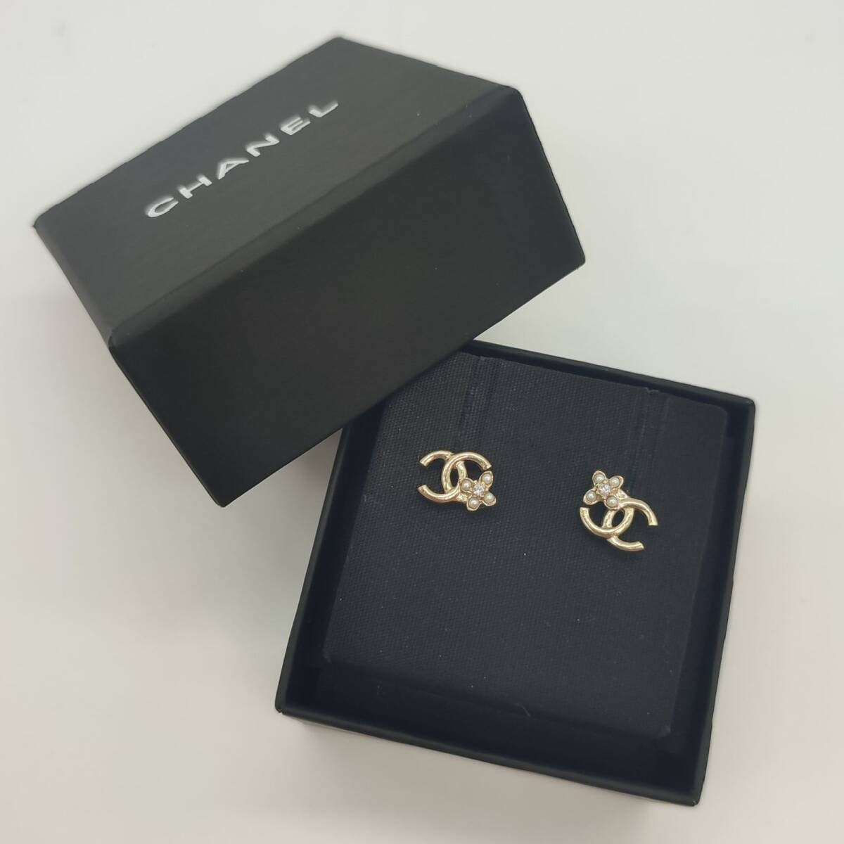 【未使用級】CHANEL　シャネル　ピアス　ココマーク　フラワー　C23K