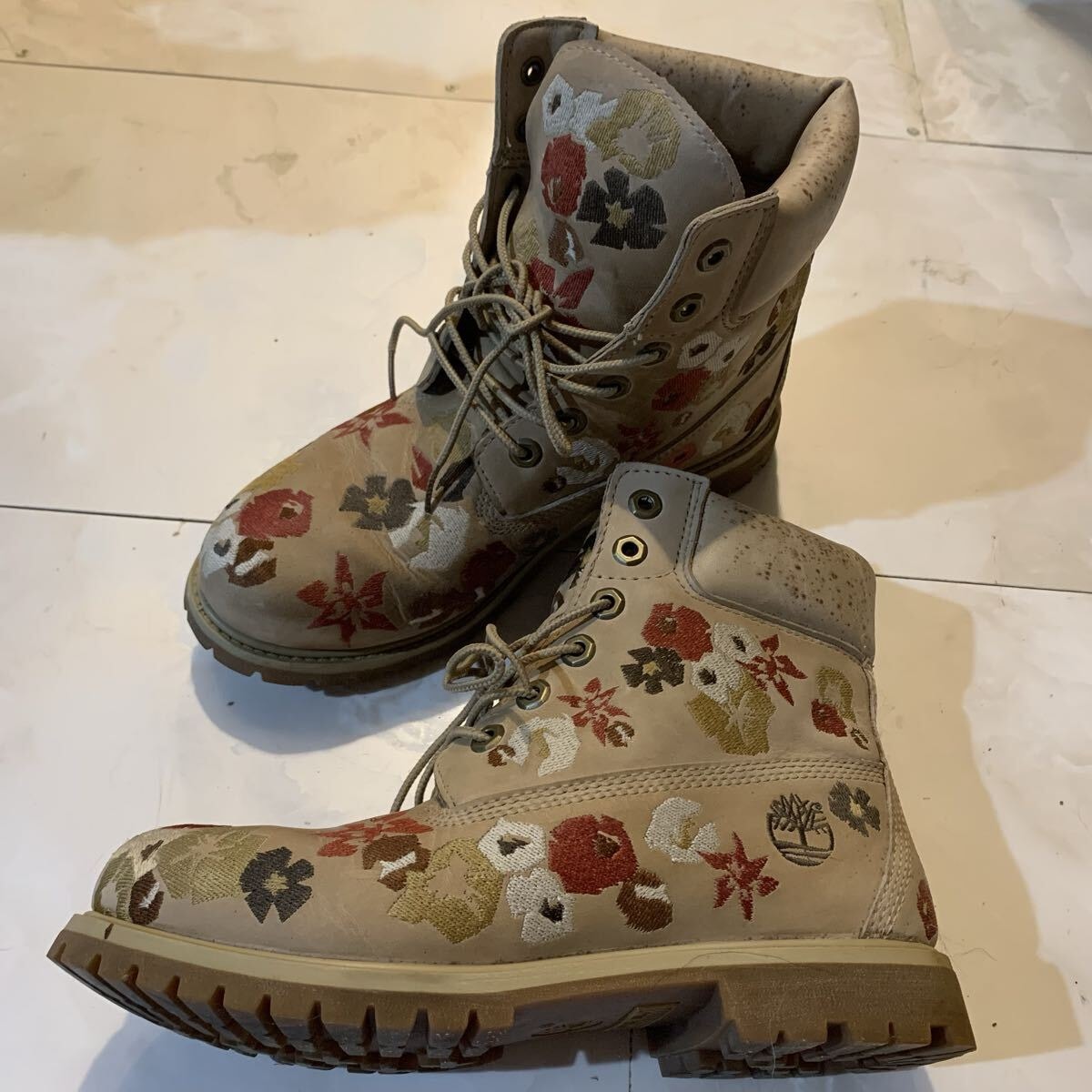 ティンバーランド ブーツ Timberland A1KIR ウィメンズ 6インチ プレミアム Womens 6inch 25 25cm ワイド ライトブラウン ベージュ 刺繍 