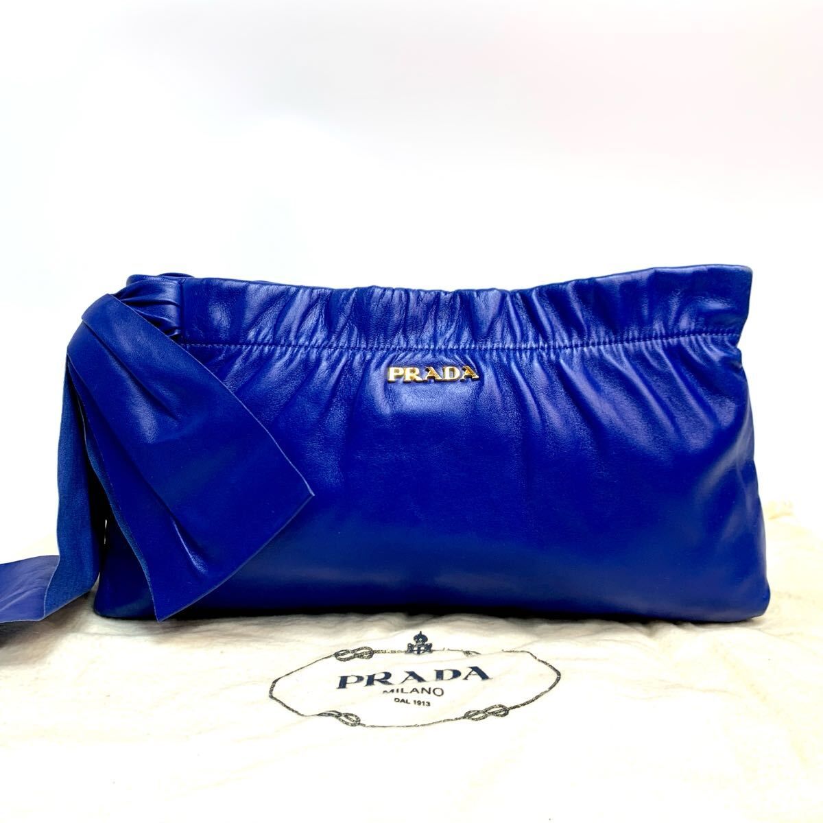 PRADA リボン付きレザークラッチバッグ