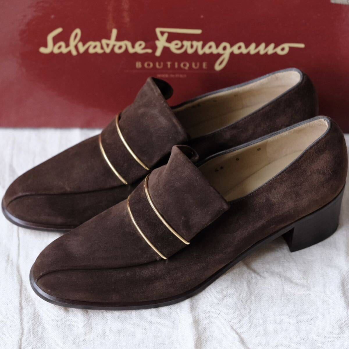 新品未使用SarvadoreFerragamoフォールディングタンローファー5D 新古品】極美品SarvadoreFerragamoフェラガモ スエード