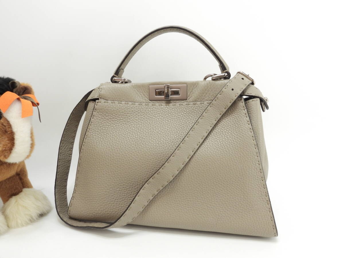 フェンディ ピーカブーレギュラー セレリアレザー 灰 ストラップ付ハンドバッグ 美品@ 22