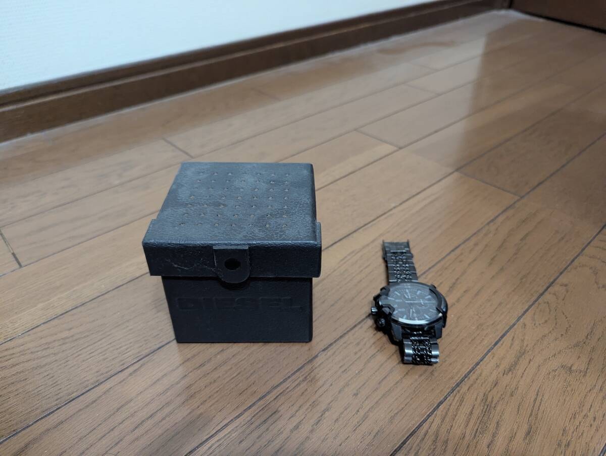 【箱付き】DIESEL ディーゼル 腕時計 メガチーフ クロノグラフ ブラック