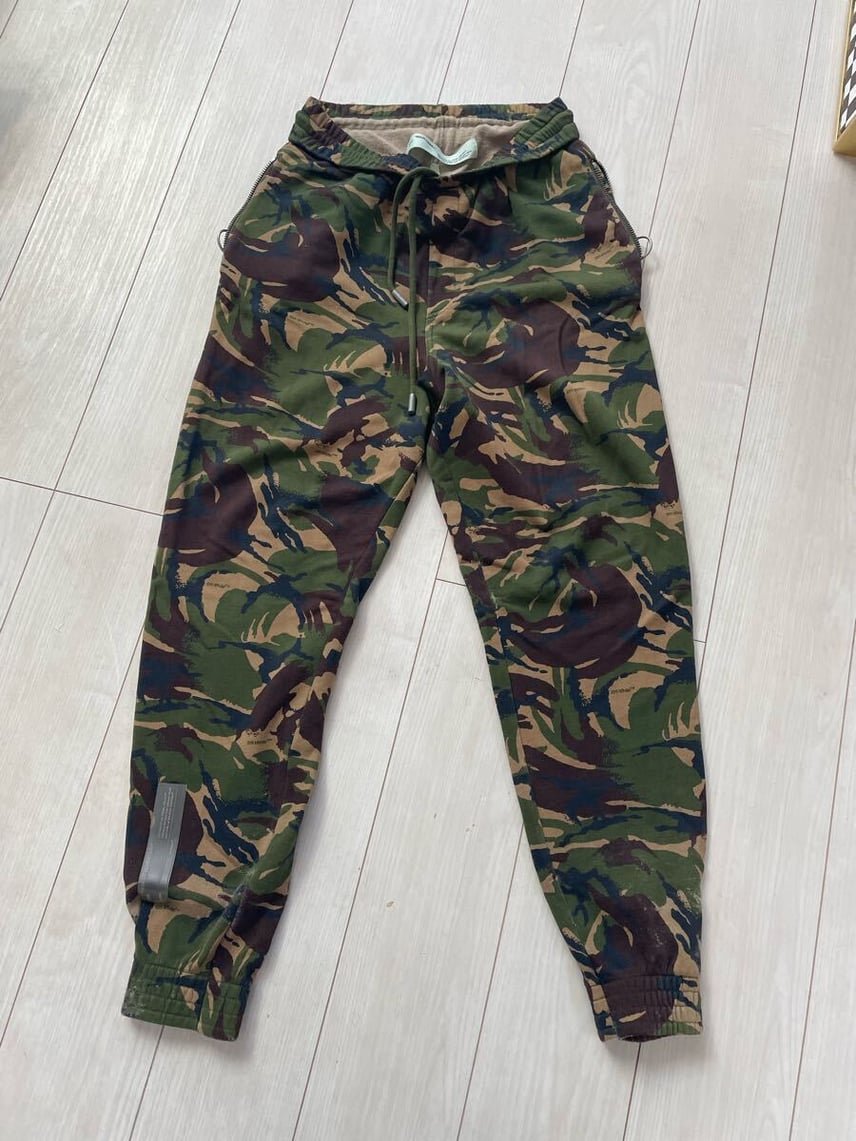 C (やや傷や汚れあり)】OFF WHITE オフホワイト 迷彩 カモ柄 C (やや傷や汚れあり)】OFF WHITE オフホワイト 迷彩 カモ柄
