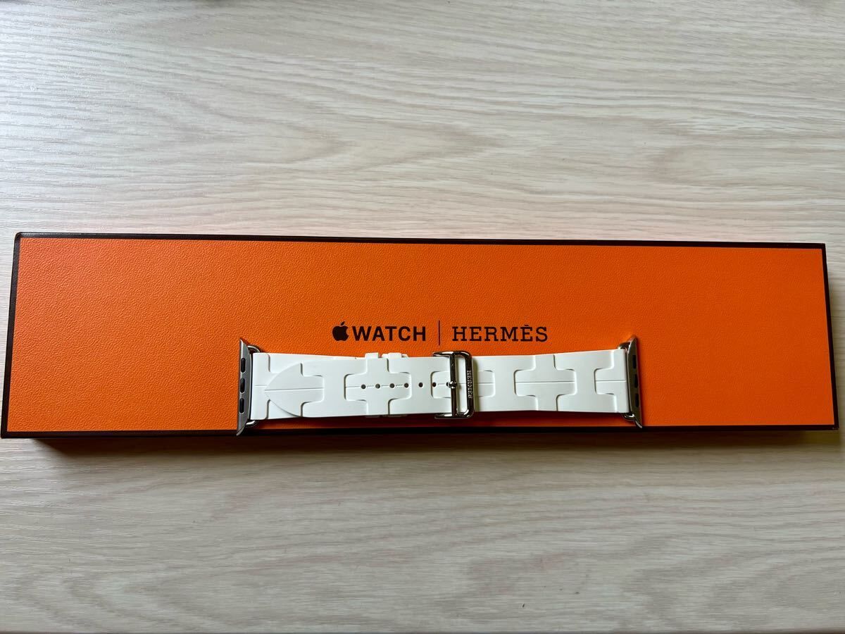 Apple Watch HERMES キリム(白)シンプルトゥール45㎜ Hermes