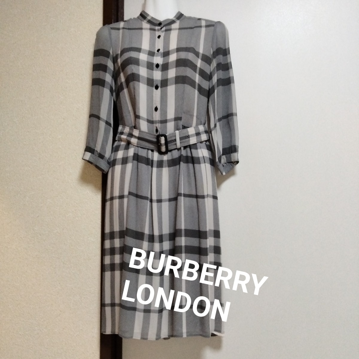  BURBERRY LONDON◆ワンピース◆シルク100%◆サイズ表記40　ベルト付き