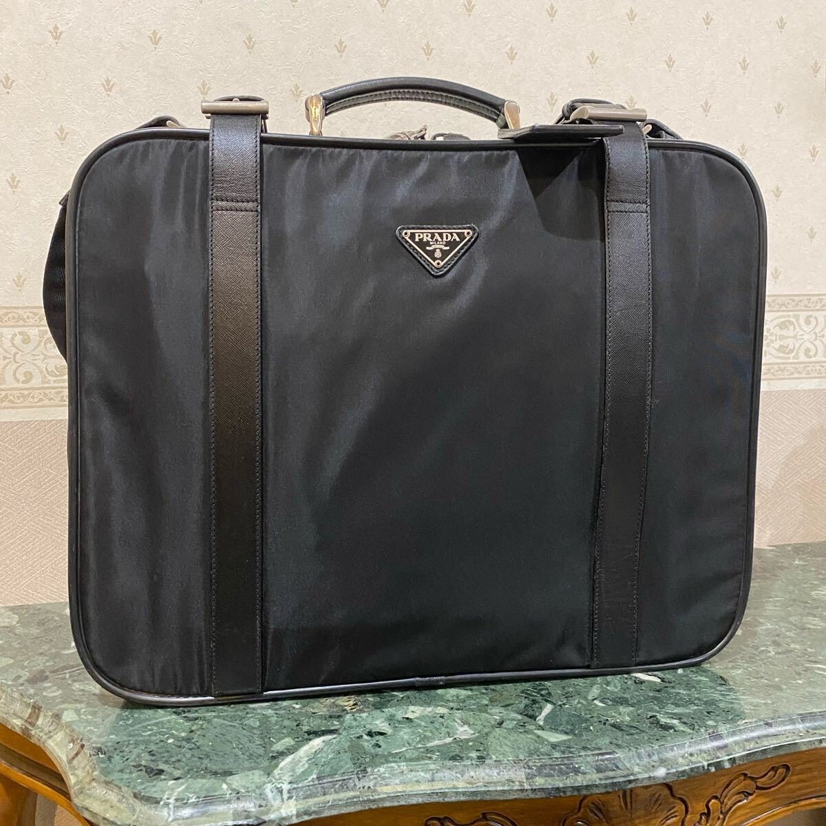 PRADA ビジネスバッグ 三角ロゴ ナイロン×サフィアーノレザー ハンドバッグ ショルダー スーツケース ガーメント 旅行鞄 フォーマル