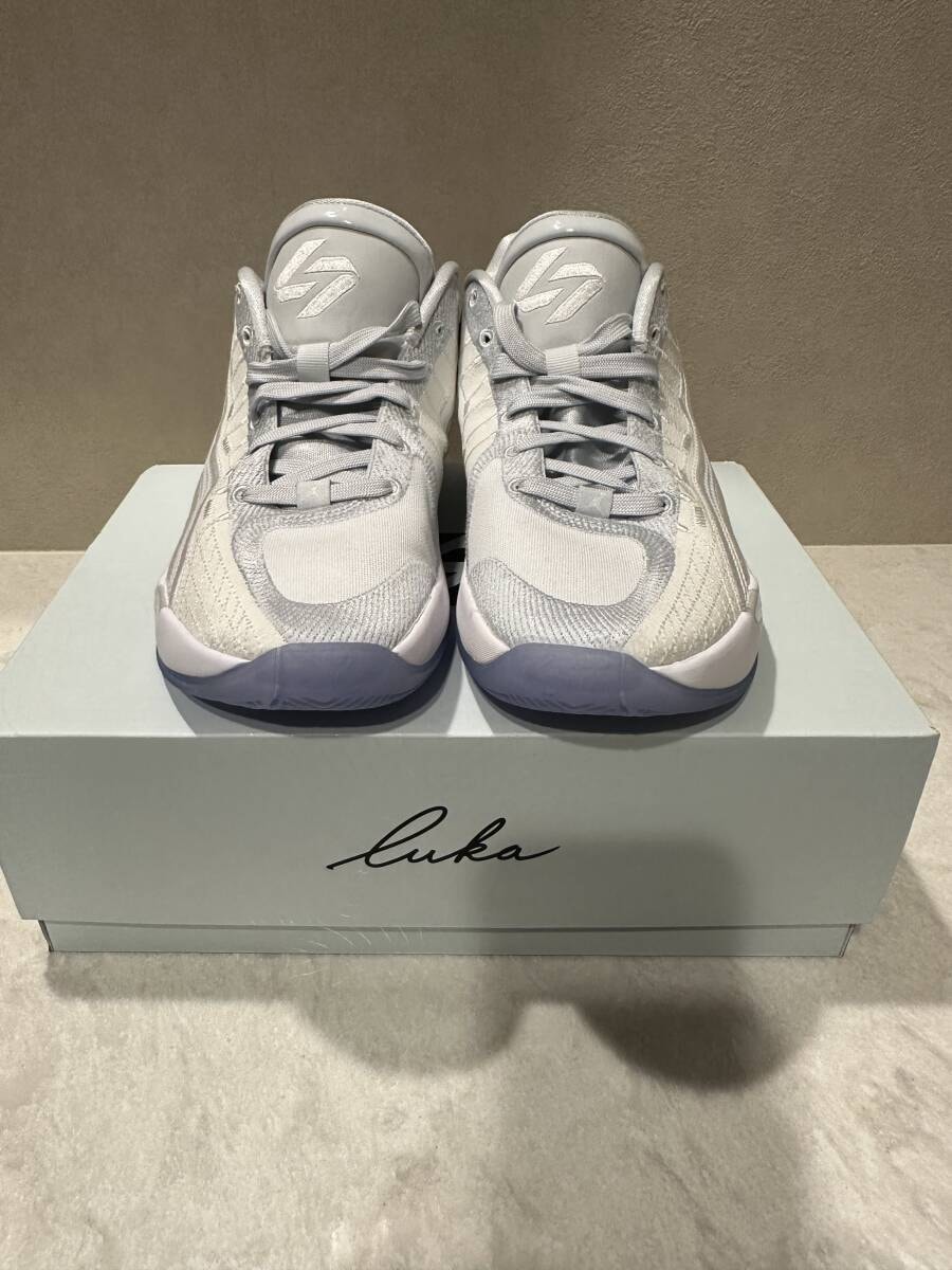 ナイキ　ジョーダン　luka