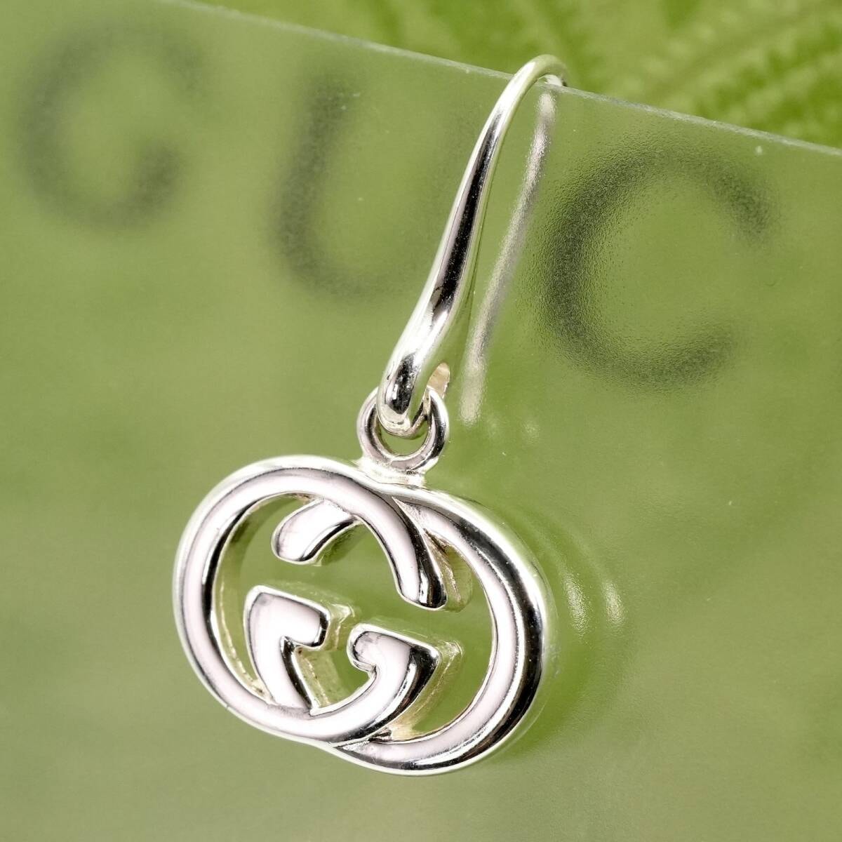 目立った傷や汚れなし】極美品 グッチ インターロッキング 片耳 フック