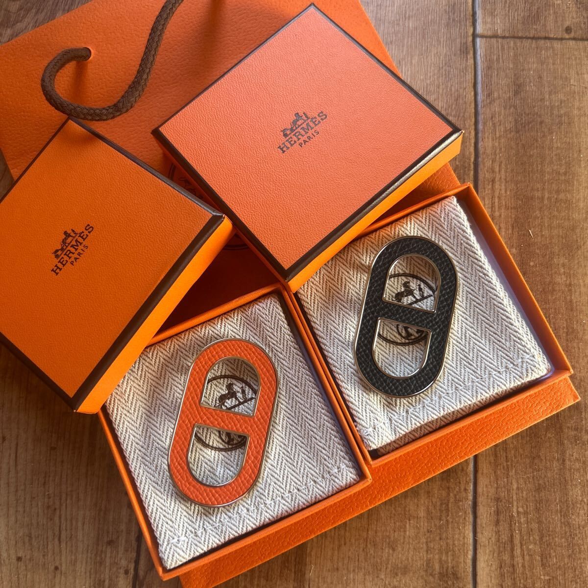 未使用★エルメス HERMES ブローチ☆バッジ　シェーヌダンクル　2個セット