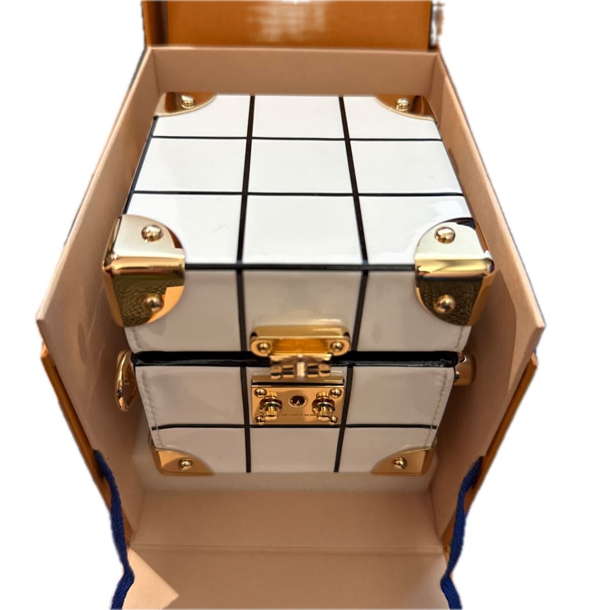 ルイヴィトン　VIA Tile Trunk現物キーチェーン付き