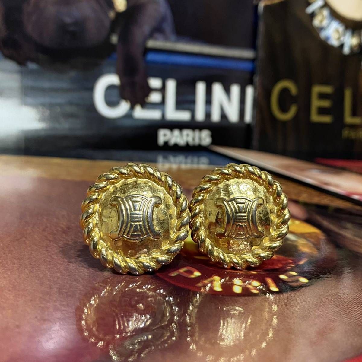 やや傷や汚れあり】VINTAGE OLD CELINE イヤリング ブラゾン金具