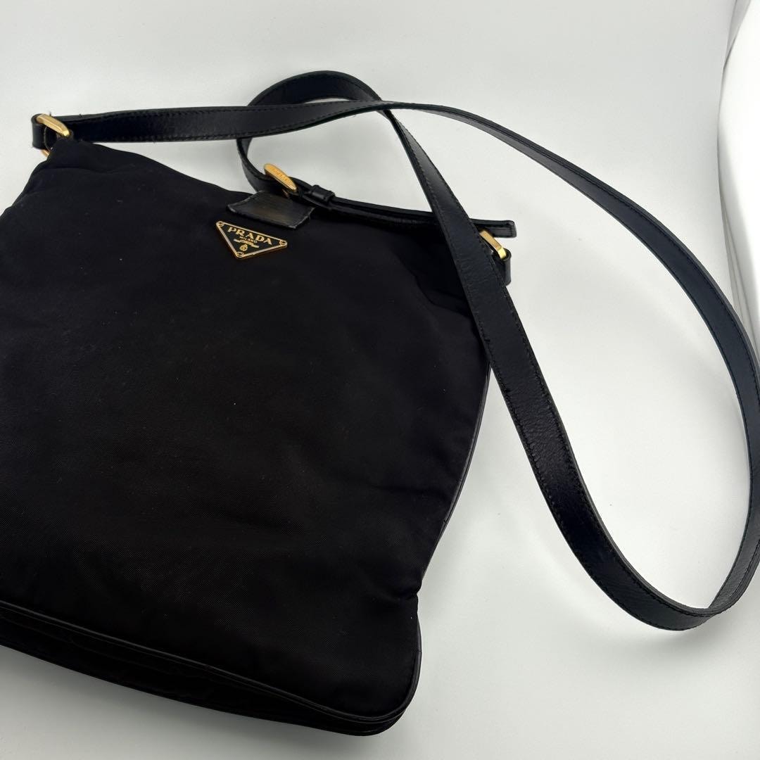 B (目立った傷や汚れなし)】美品PRADAナイロン×レザークロスボディ