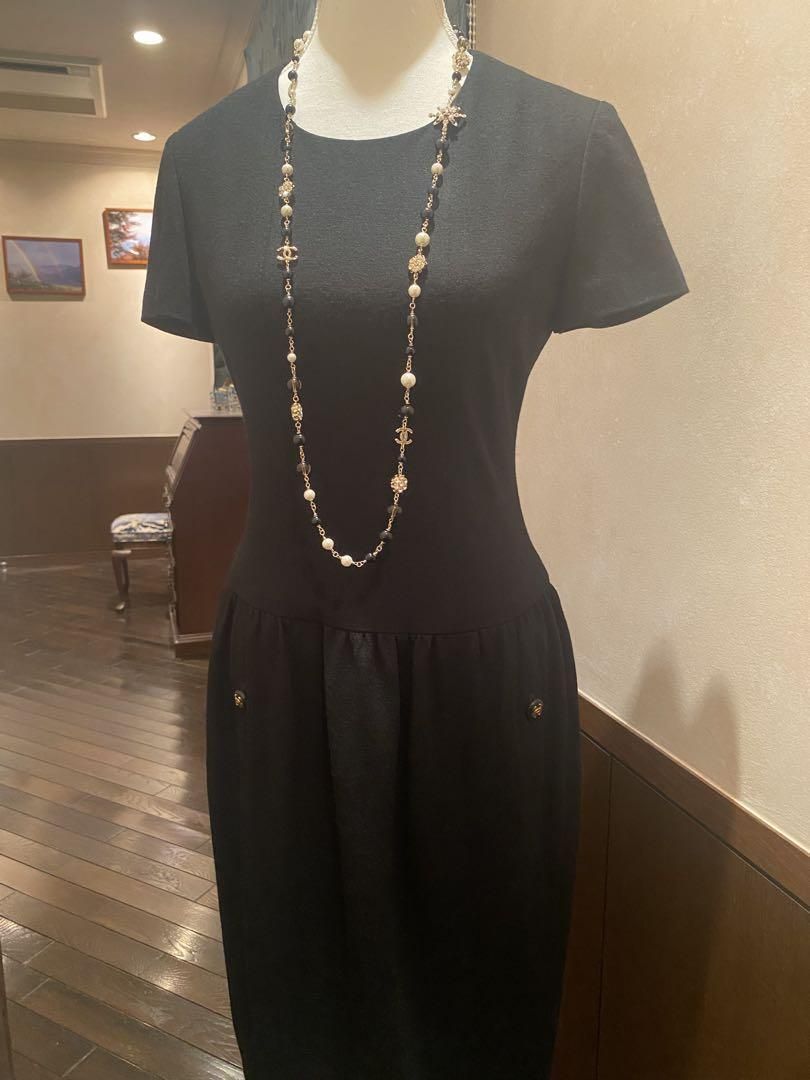 美品！CHANEL リトルブラックドレス　ロゴボタン　M