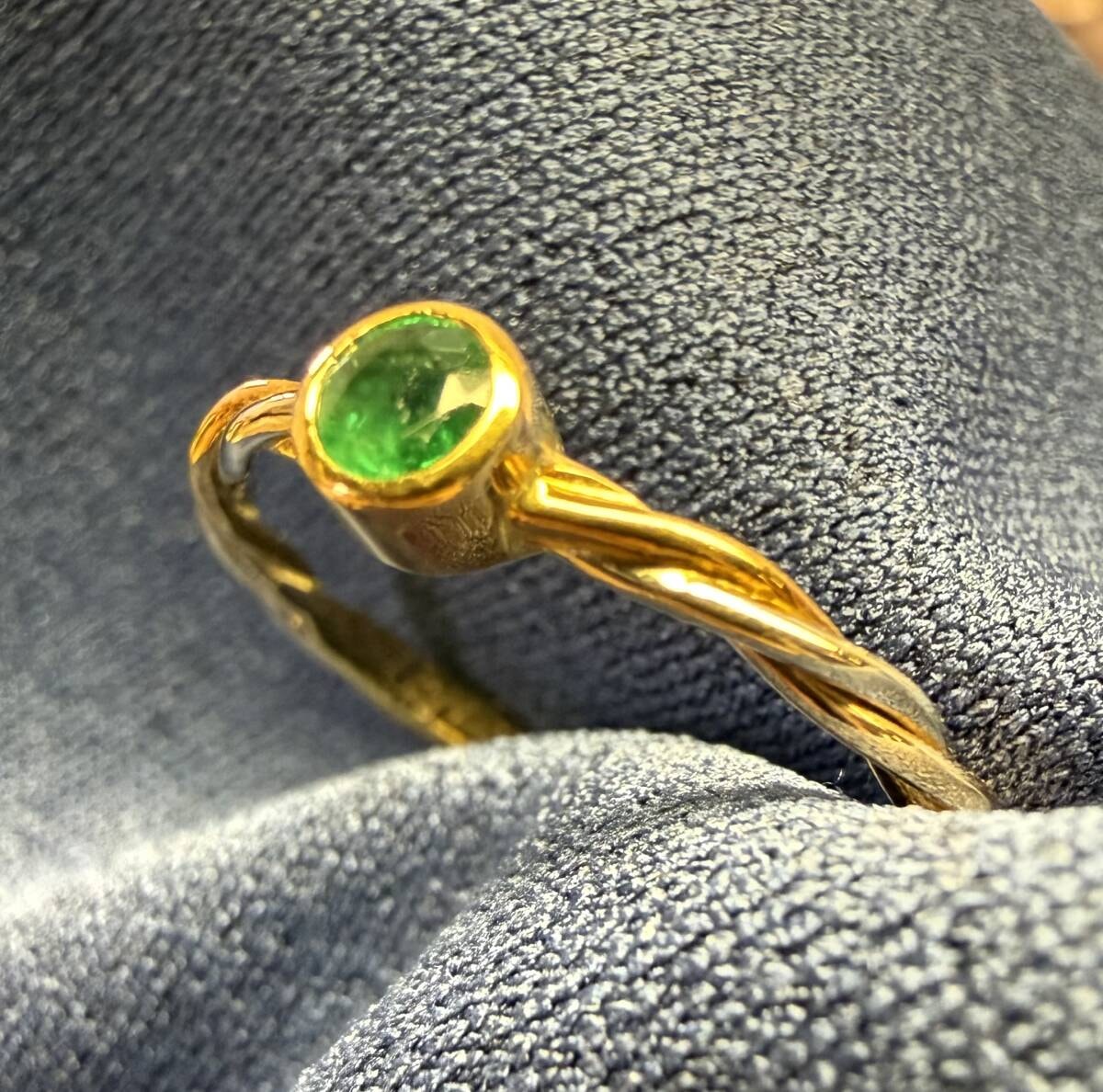 美品カルティエK18YG/WG/PGツイストリング　エメラルド ♯50