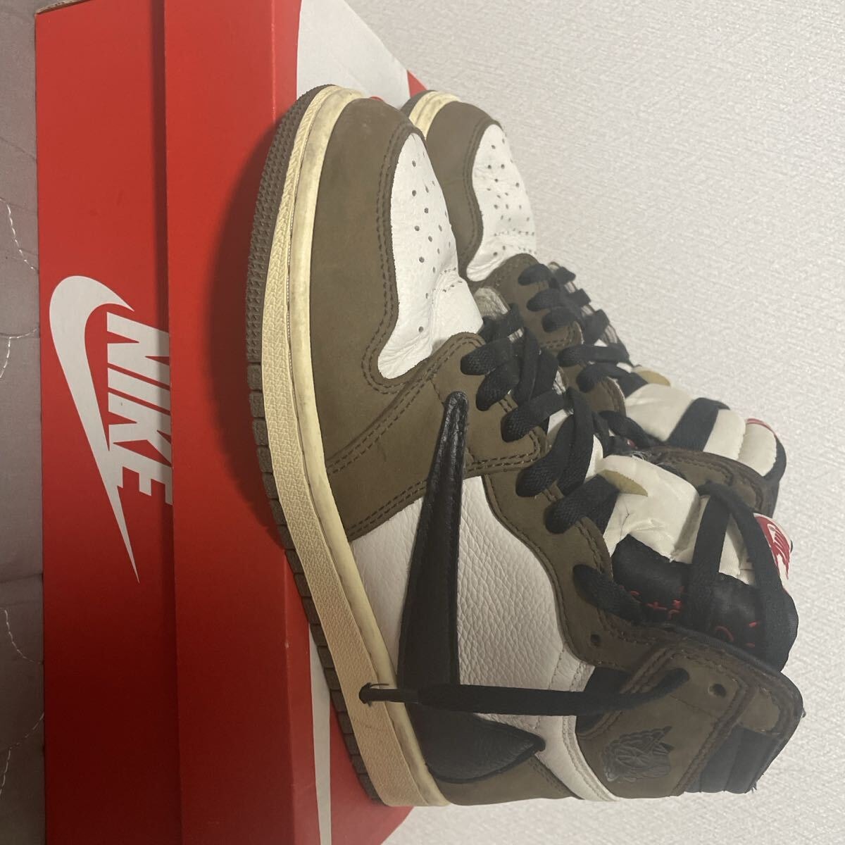 トラヴィススコット × ナイキ エアジョーダン1 レトロ ハイ OG TS SP