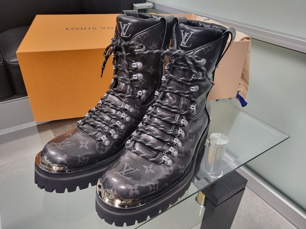 【美品】ルイヴィトン　アウトランドライン　モノグラム　ブーツ　8　メンズ