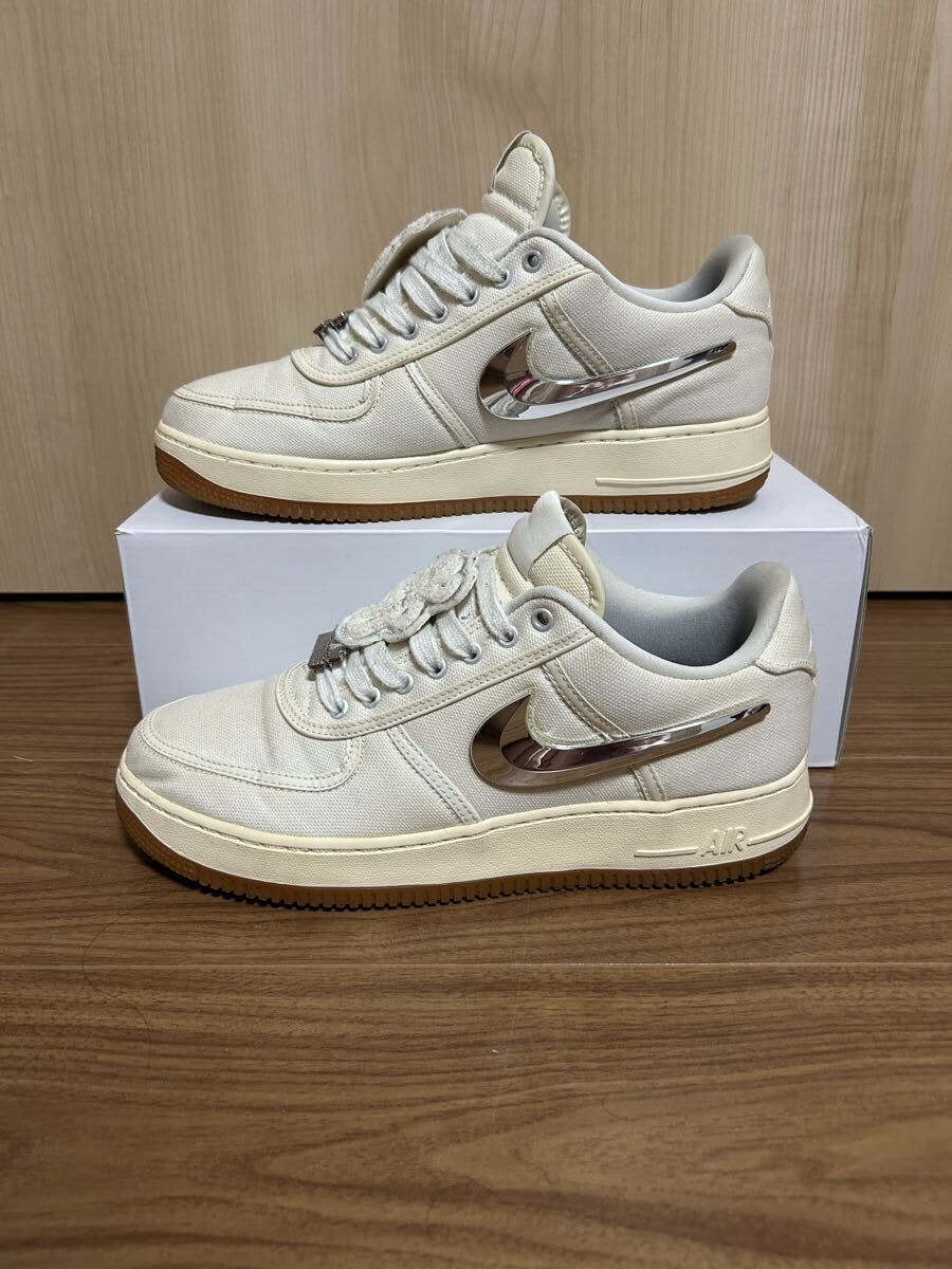 トラヴィススコット × ナイキ エアフォース1 ロー 