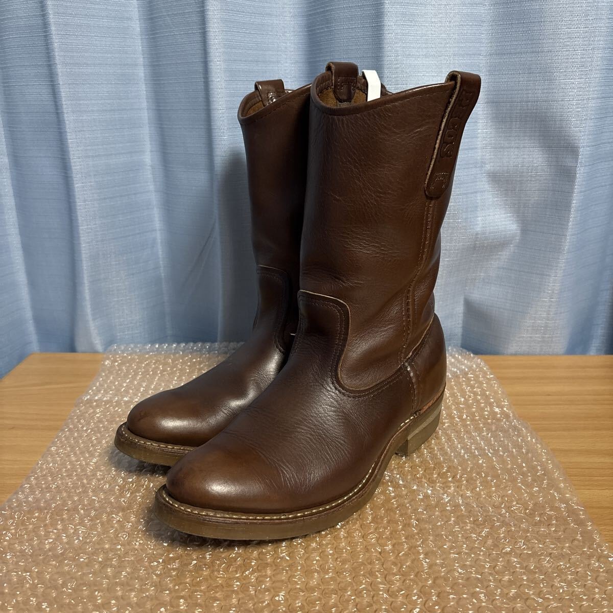 CALMANTHOLOGY Lip Boots France. Annonay/Vegano [Cow/France] 