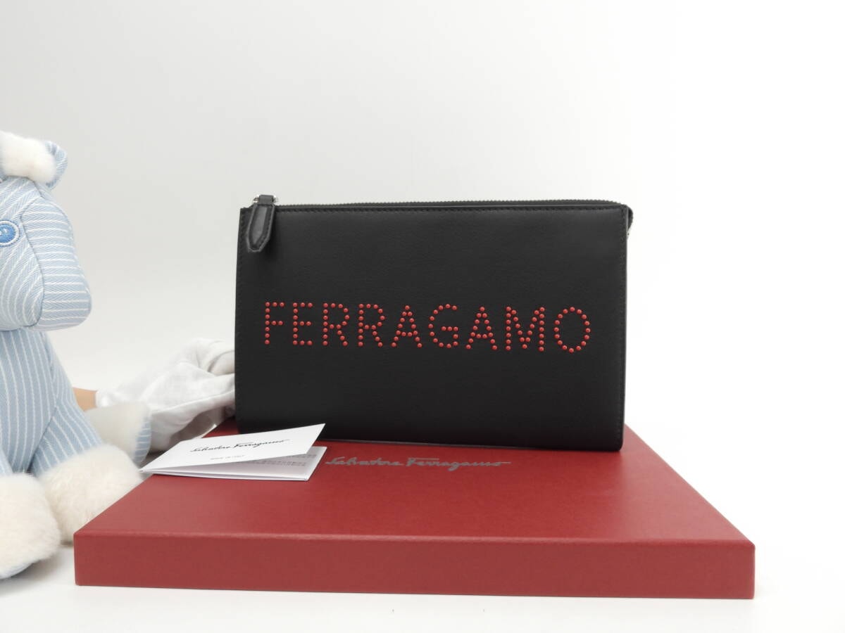 A+ (新品・未使用(ワケあり))】サルヴァトーレフェラガモ クラッチ
