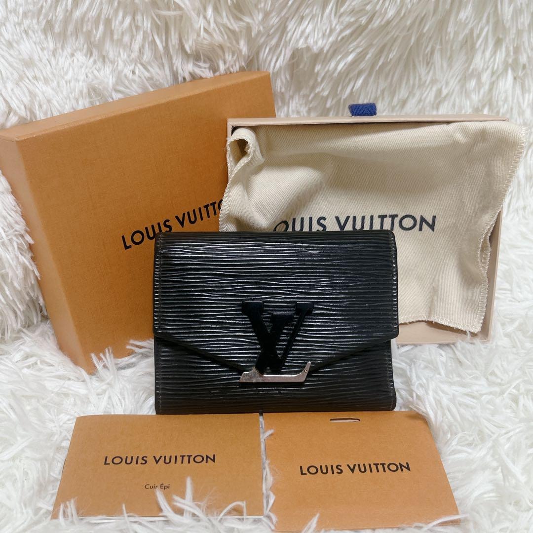 ルイヴィトンLOUIS VUITTON エピポルトフォイユ　ヴィクトリーヌ