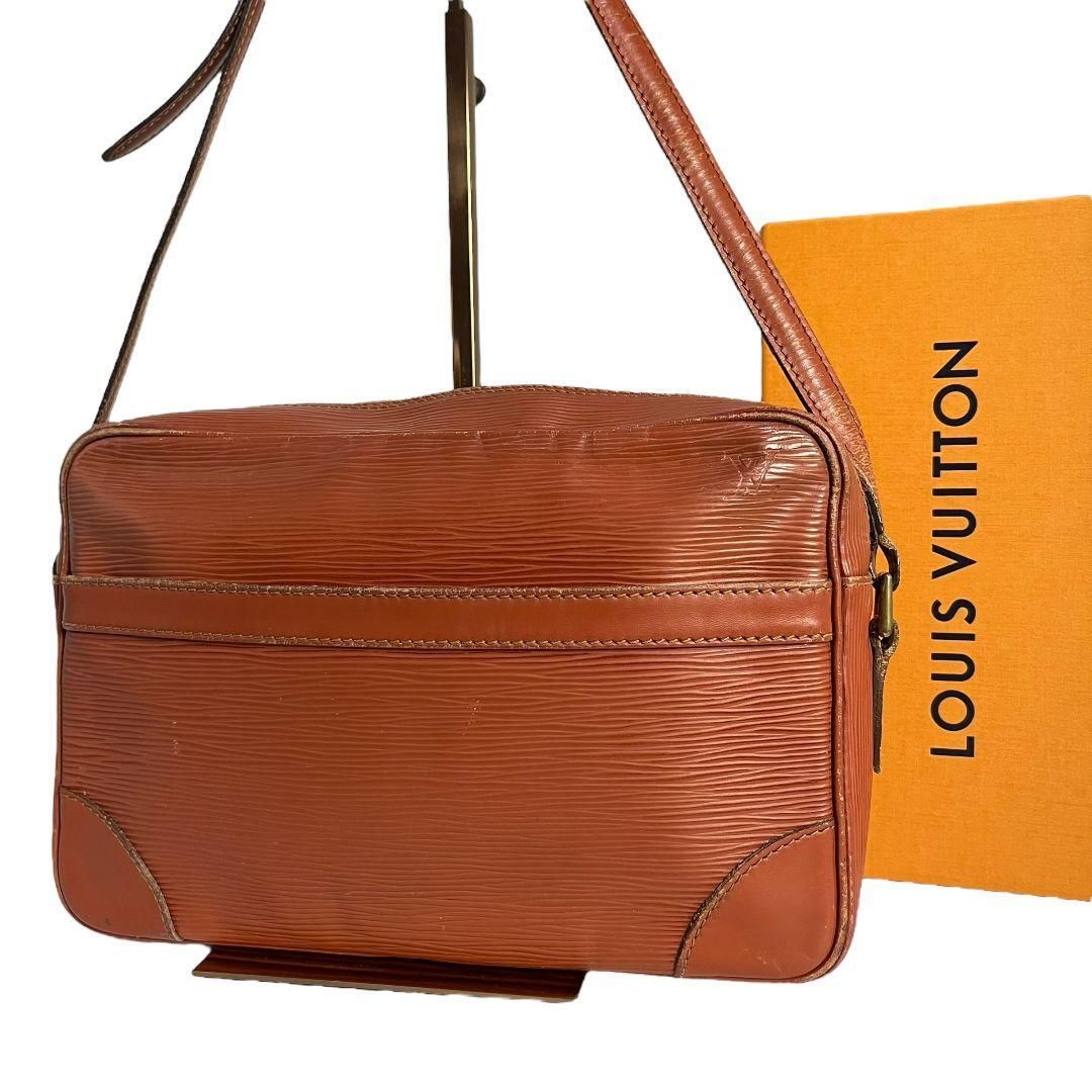 【鑑定済】ルイヴィトン　LOUIS VUITTON　エピ　トロカデロ　ショルダーバッグ　ブラウン　茶　クロスボディ