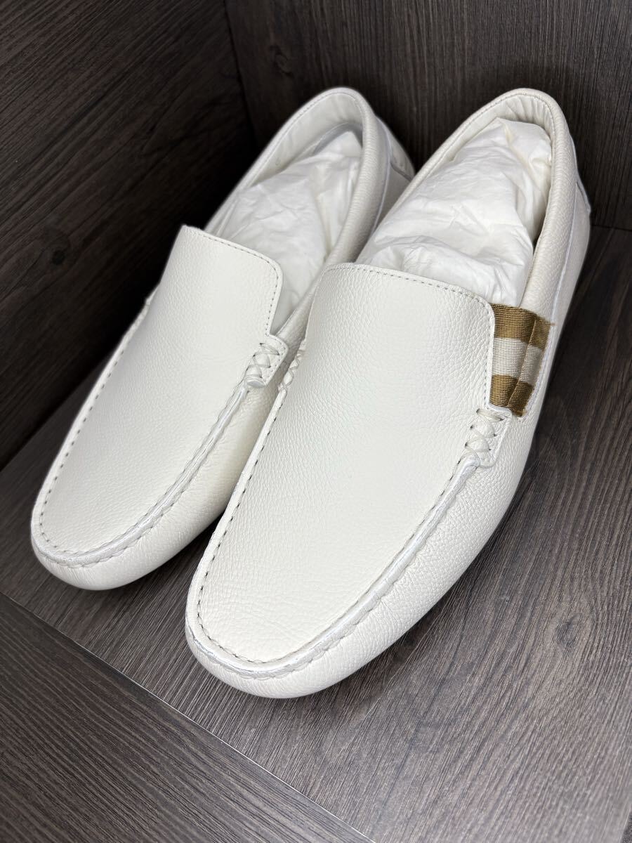 新品・未使用(ワケあり)】G U C C I ホワイトレザーローファー の古着